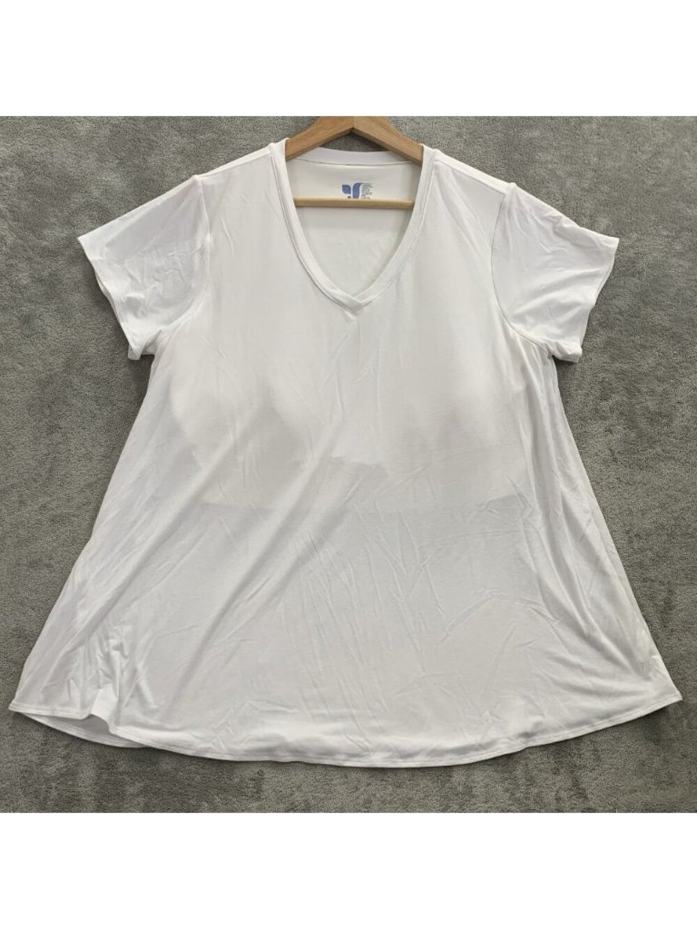 Shebird Shirt Women 7 XL White Scoop Neck Built in Bra Minimalist Lounge Casual